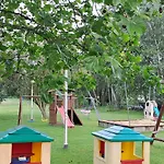Alinka Apartmanhaz Balatonlelle