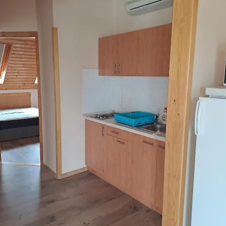 Lejlighed Alinka Apartmanhaz