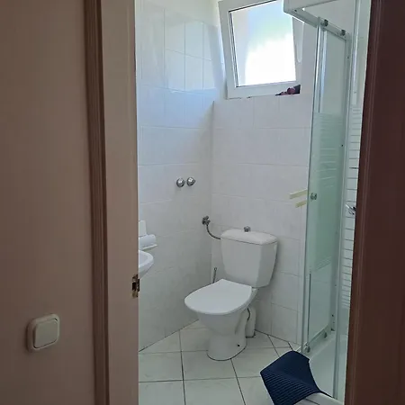 Alinka Apartmanhaz Lejlighed Balatonlelle