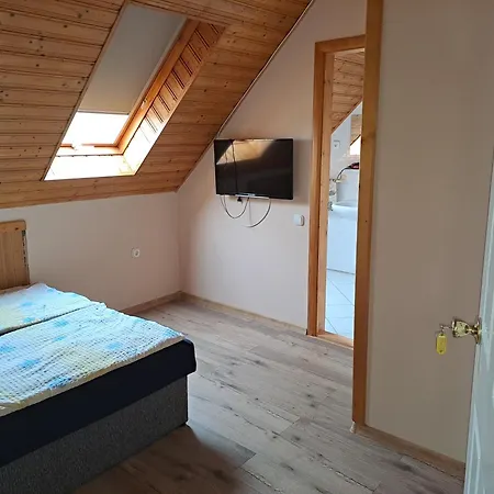 Alinka Apartmanhaz Balatonlelle