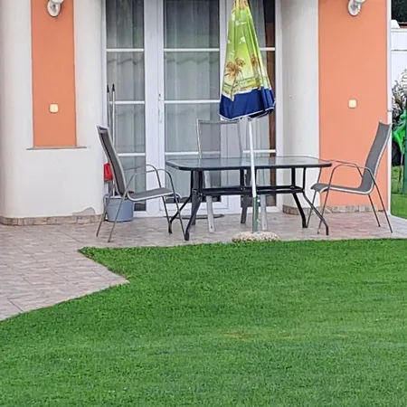 Alinka Apartmanhaz Apartment Balatonlelle